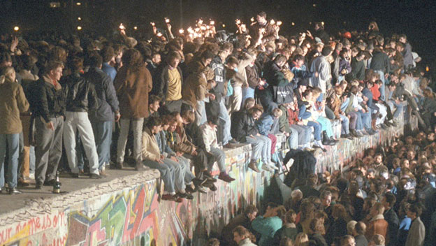 history_opening_of_berlin_wall